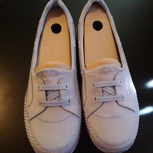 Skechers Womens memory foam shoes,